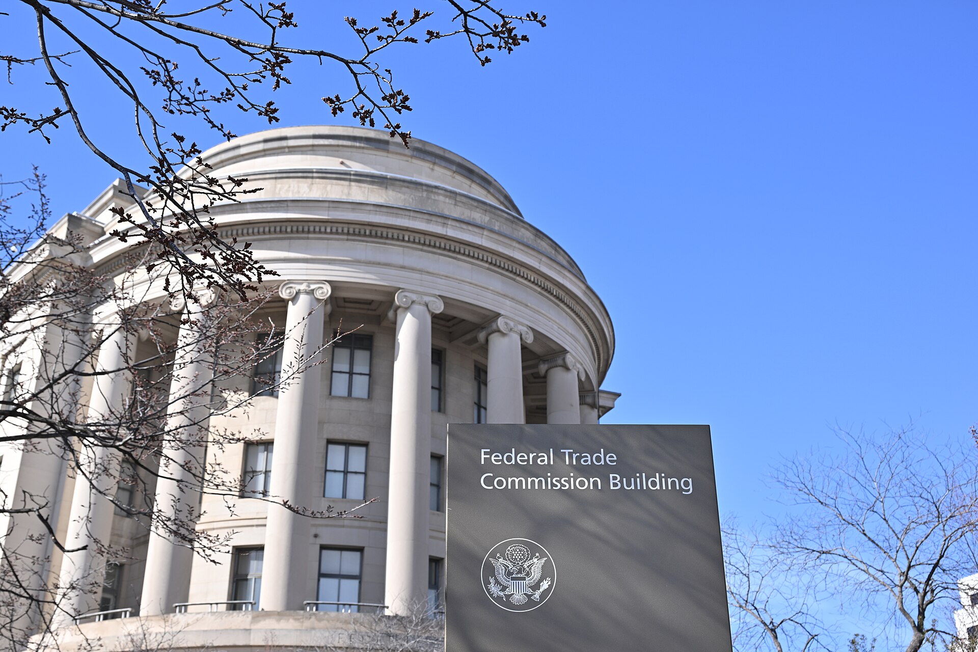 The curved facade of the Apex Building, headquarters of the Federal Trade Commission, Washington.
